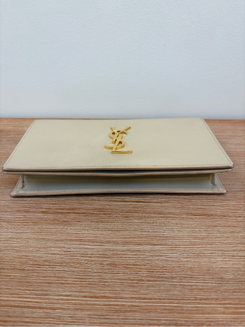 Saint Laurent Beige Leather Clutch with Gold YSL Emblem - Picture 4 of 12